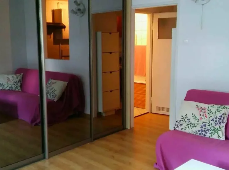 2 room apartment 30 m² in Warsaw, Poland