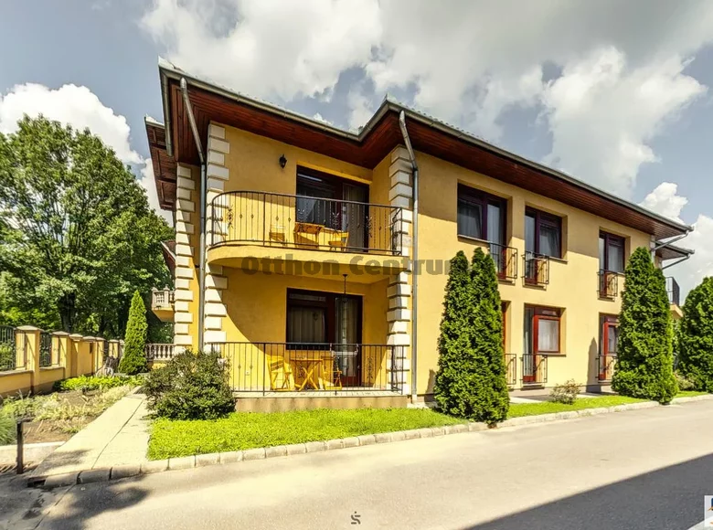 Commercial property 1 000 m² in Hajduszoboszlo, Hungary
