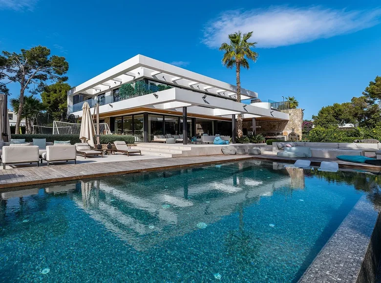 Castle 6 bedrooms 1 050 m² Santa Ponsa, Spain