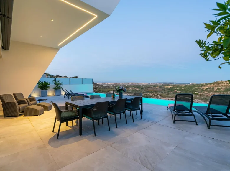 6 bedroom villa 675 m² Rojales, Spain