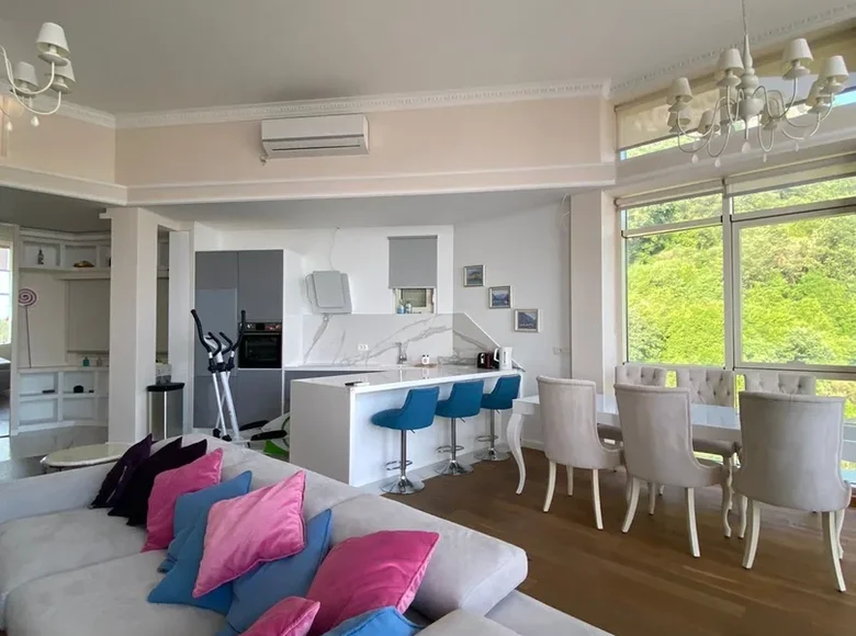 3 bedroom apartment 150 m² Rafailovici, Montenegro