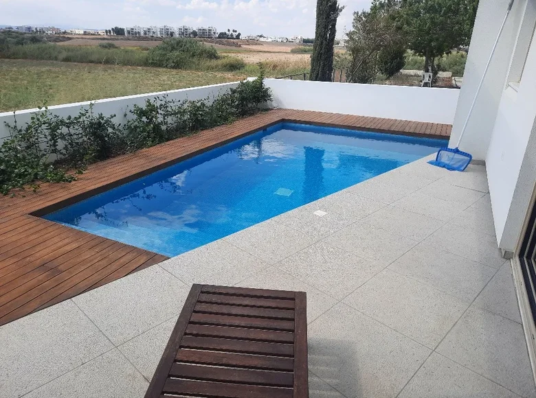 4 bedroom house 190 m² Xylotymbou, Cyprus