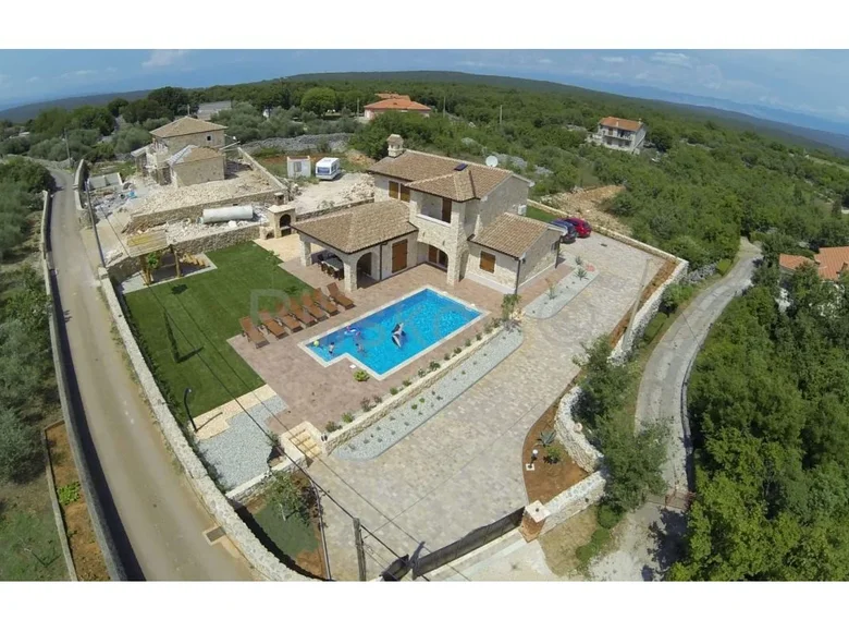 5 room villa 250 m² Mjesni odbor Milcetici - Turcici - Zidarici, Croatia