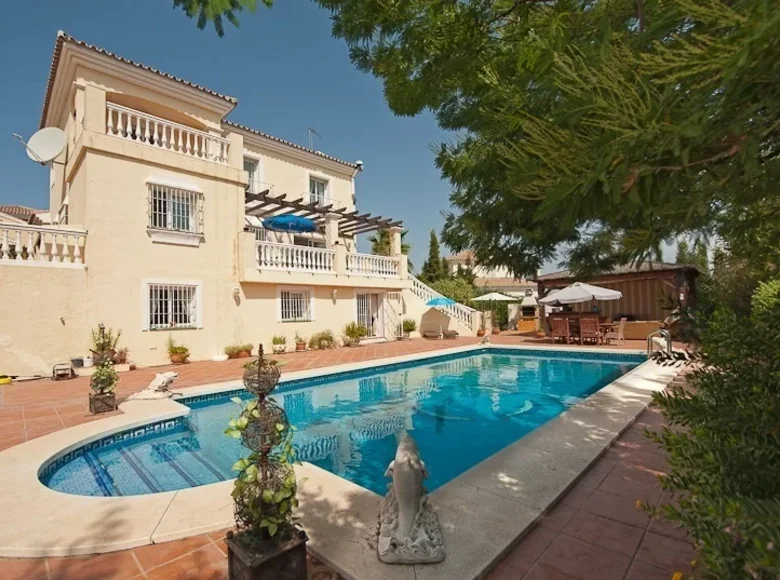 4 room villa 371 m² Alhaurin el Grande, Spain