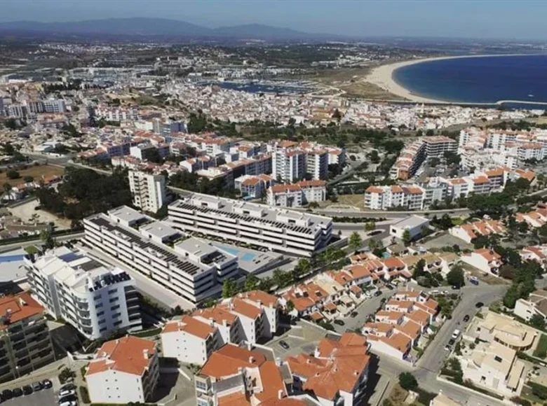 Mieszkanie 3 pokoi 150 m² Lagos, Portugalia