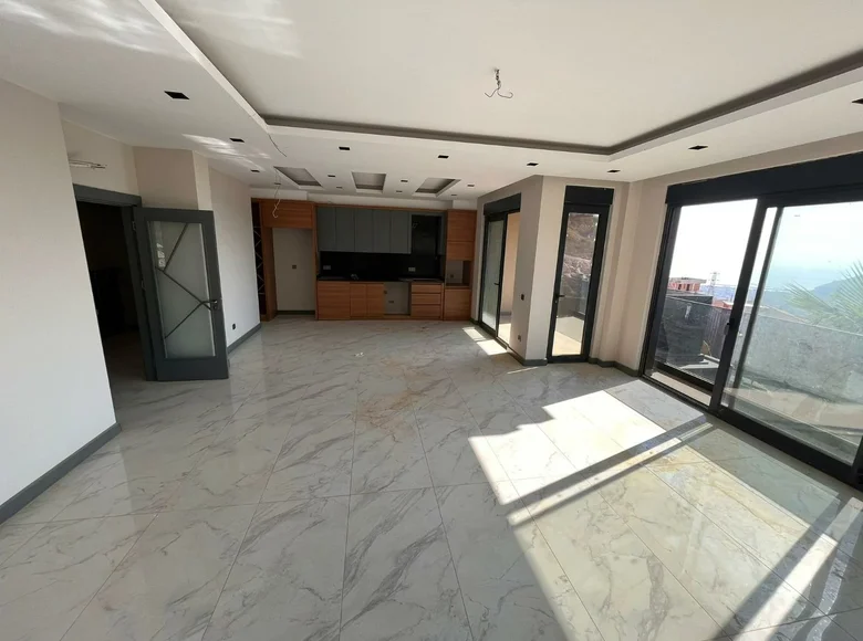 Bliźniak 5 pokojów 215 m² Alanya, Turcja