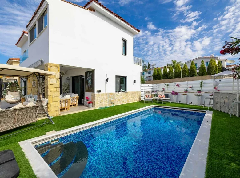 4 bedroom Villa 167 m² koinoteta talas, Cyprus