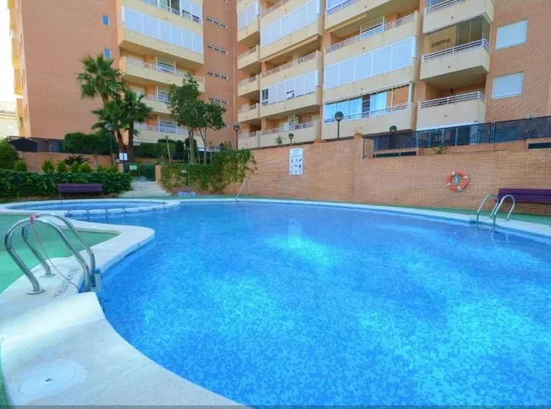Mieszkanie 2 pokoi 58 m² Benidorm, Hiszpania