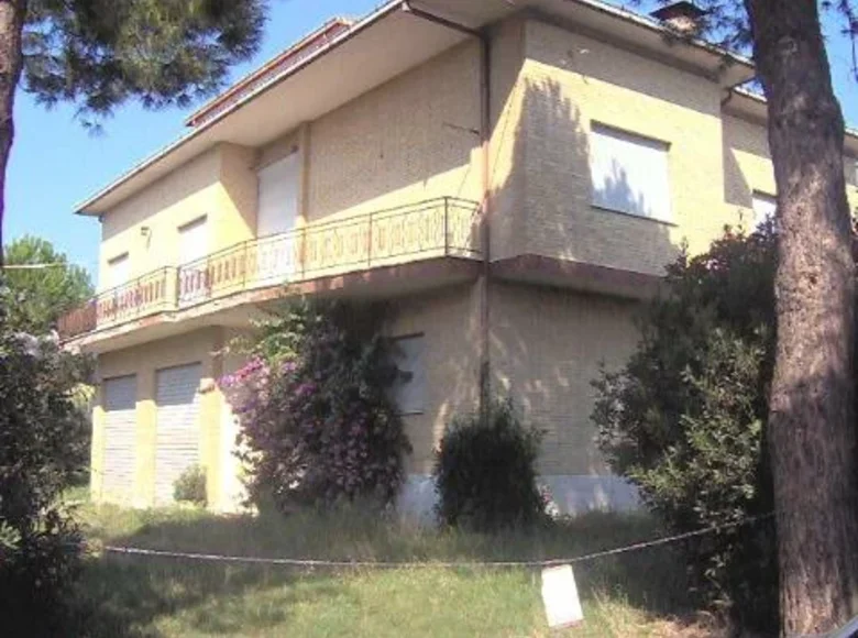 Stadthaus 25 Zimmer 530 m² Terni, Italien