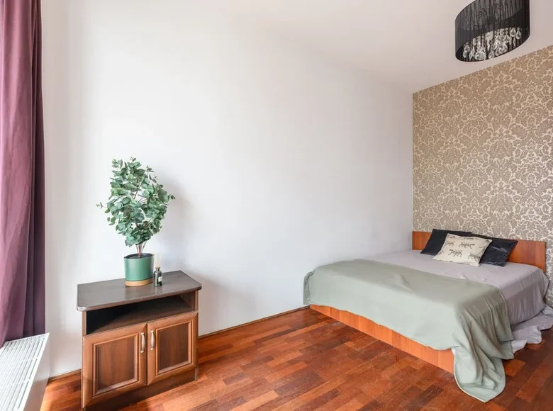 2 room apartment 42 m² in Warsaw, Poland