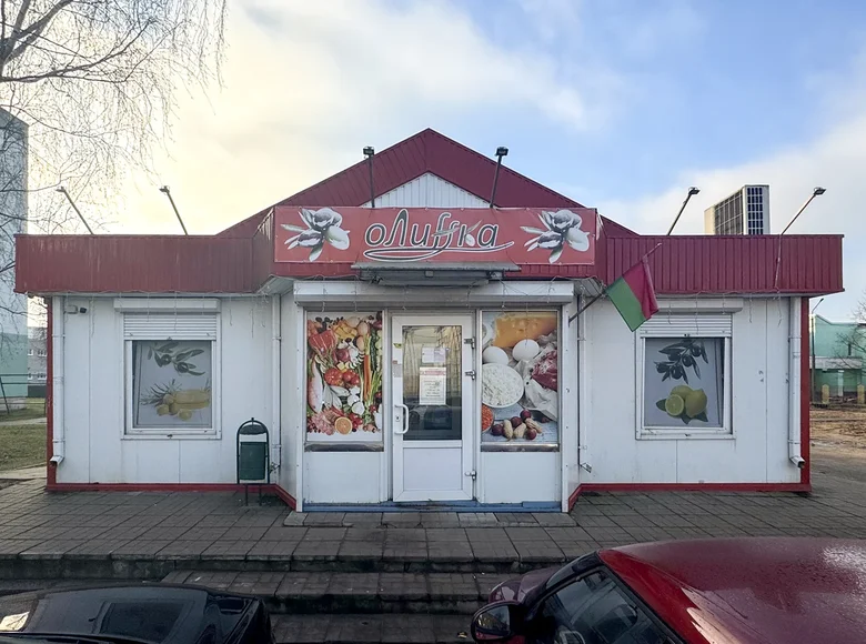 Tienda 95 m² en Uzda, Belarús