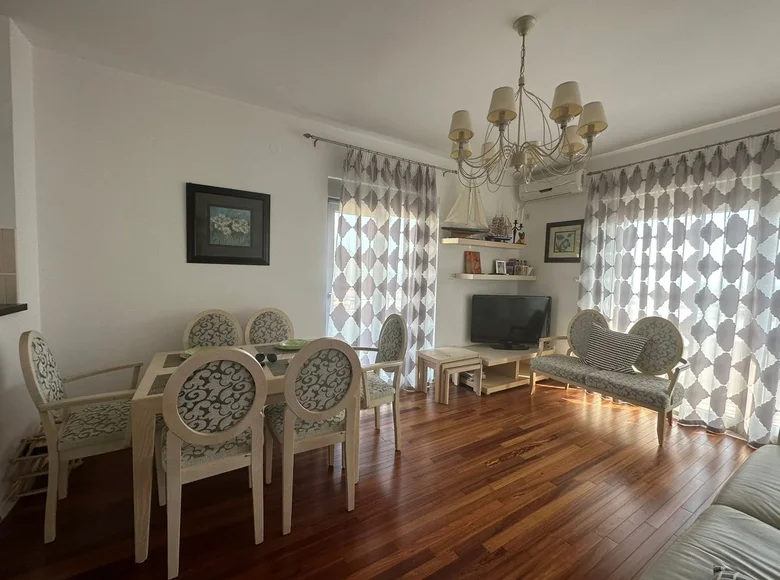 2 bedroom apartment 76 m² Budva, Montenegro