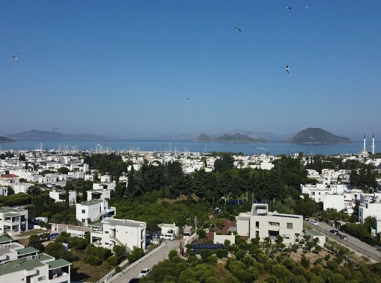 Земельные участки 18 000 м² Turgutreis, Турция