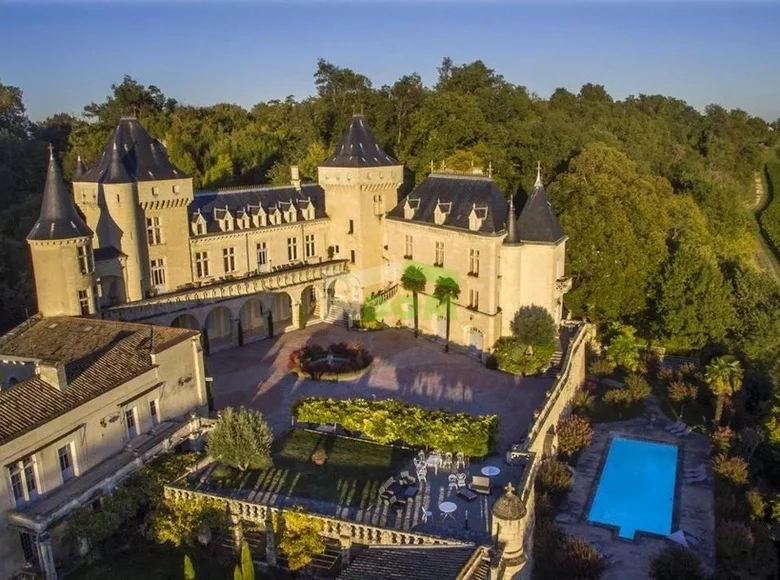 Zamek 1 400 m² Bordeaux, Francja