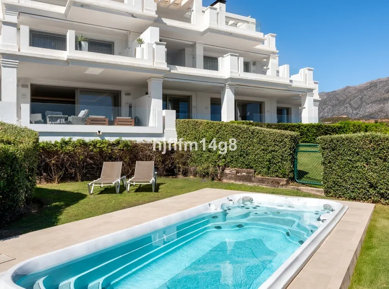 Mieszkanie 3 pokoi 188 m² Marbella, Hiszpania