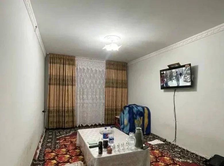 Kvartira 25 xonalar 42 m² Toshkentda