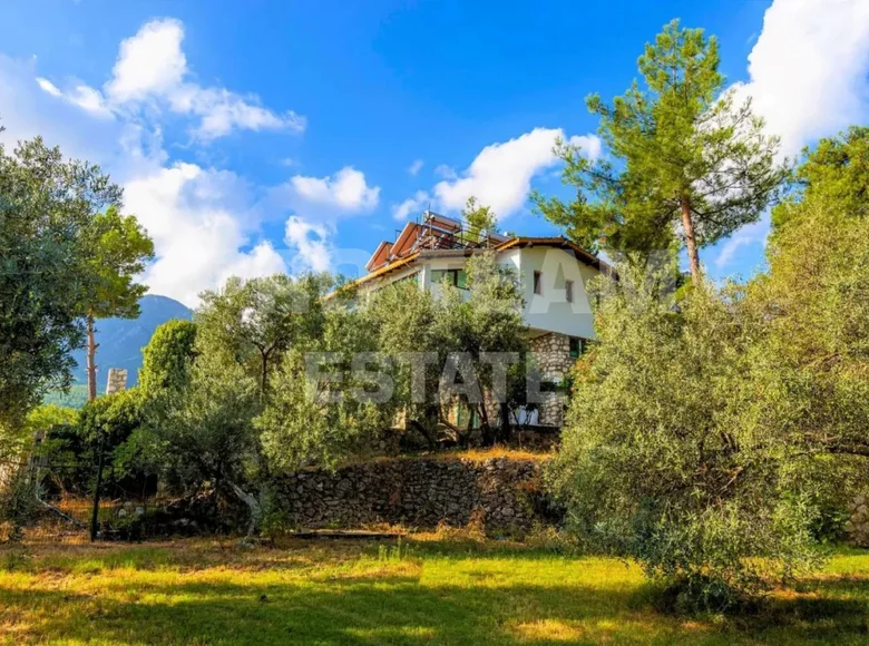 6 bedroom villa 400 m² Konyaalti, Turkey