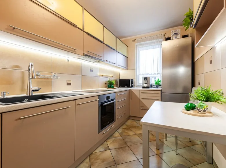 Wohnung 4 zimmer 74 m² Lodz, Polen