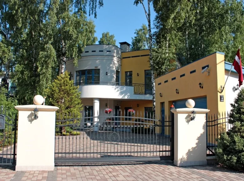 Casa 4 habitaciones 364 m² Riga, Letonia