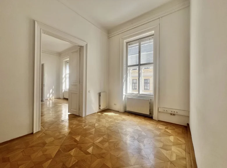 8 room apartment  Vienna, Austria