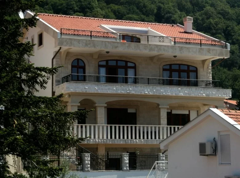 Haus 760 m² Budva, Montenegro