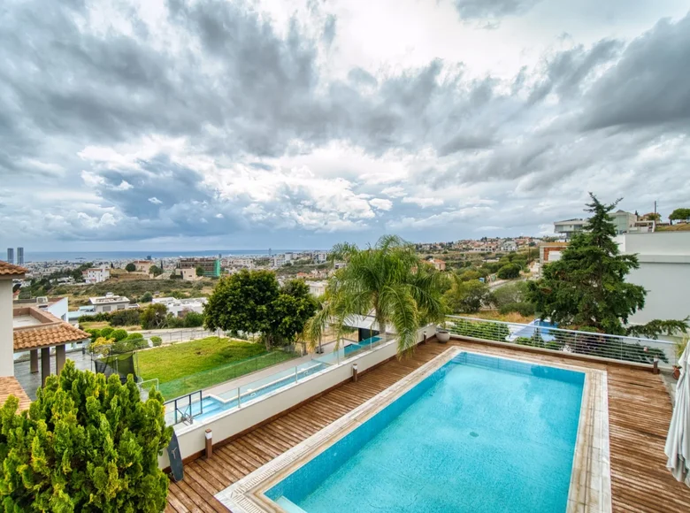 Maison 4 chambres 400 m² Demos Agiou Athanasiou, Chypre