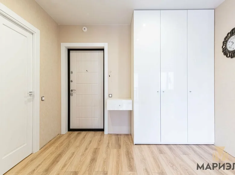 Mieszkanie 2 pokoi 68 m² Mińsk, Białoruś