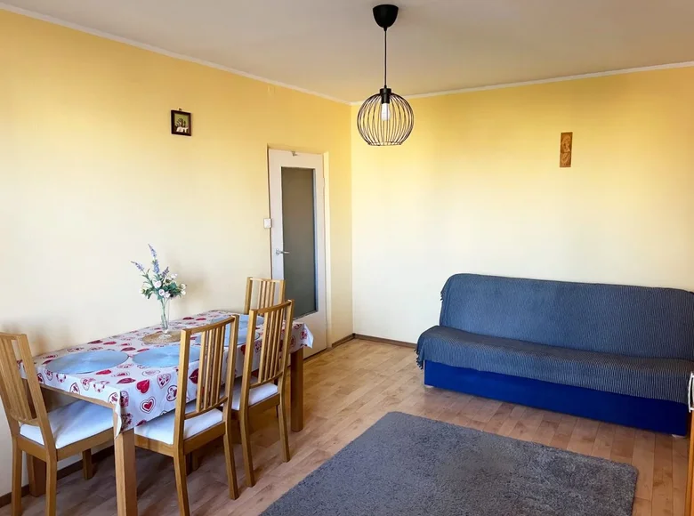 Mieszkanie 3 pokoi 57 m² Warszawa, Polska