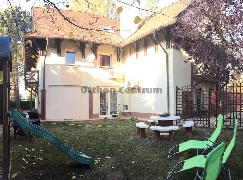 Commercial property 350 m² in Siofok, Hungary