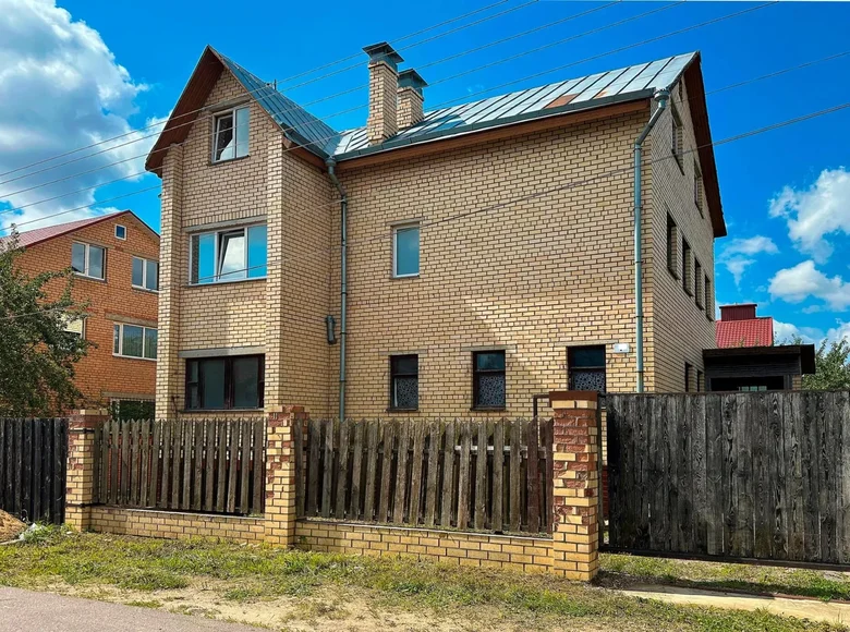 House 346 m² Minsk, Belarus