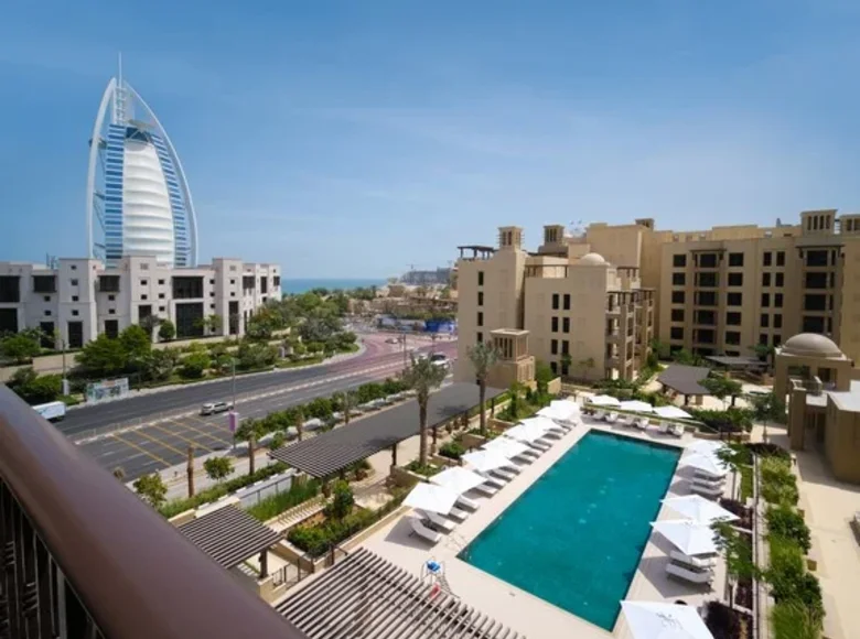 Квартира 2 спальни 125 м² Дубай, ОАЭ