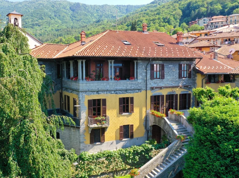 Dom 6 pokojów 875 m² Włochy, Włochy