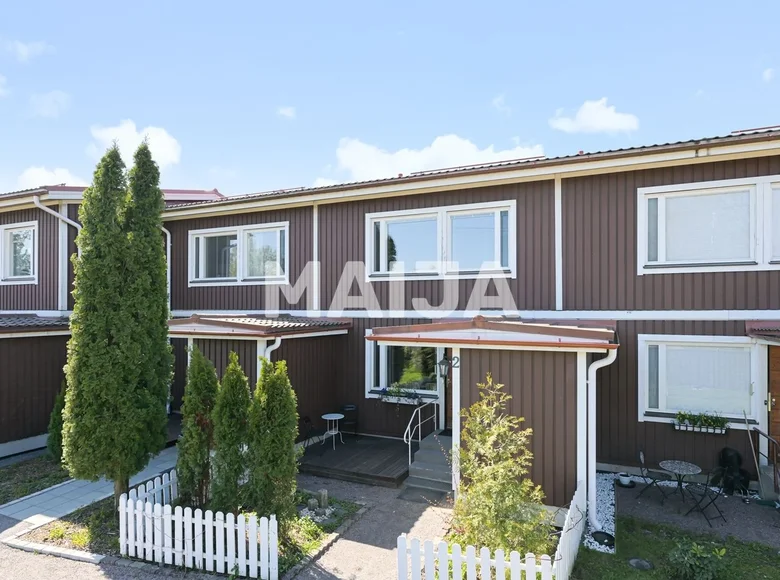 Mieszkanie 4 pokoi 98 m² Helsinki sub region, Finlandia