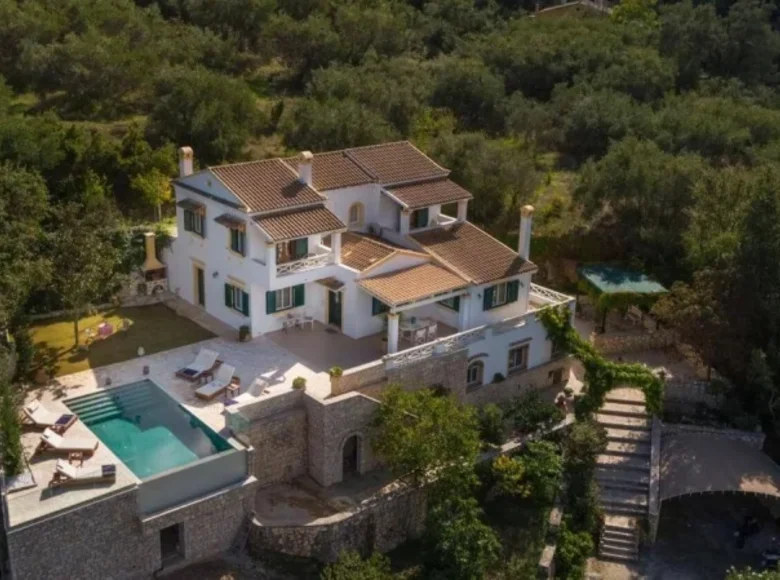 4 bedroom Villa 240 m² Souleika, Greece
