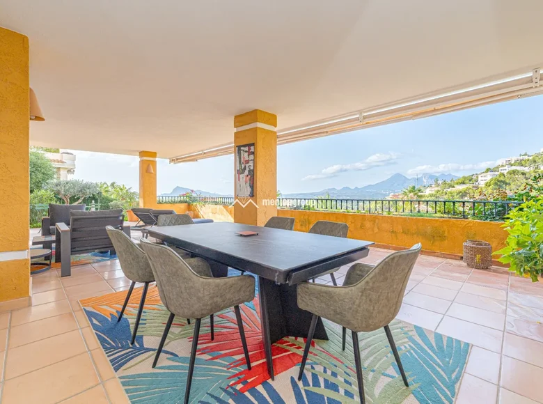 Mieszkanie 3 pokoi 234 m² Altea, Hiszpania