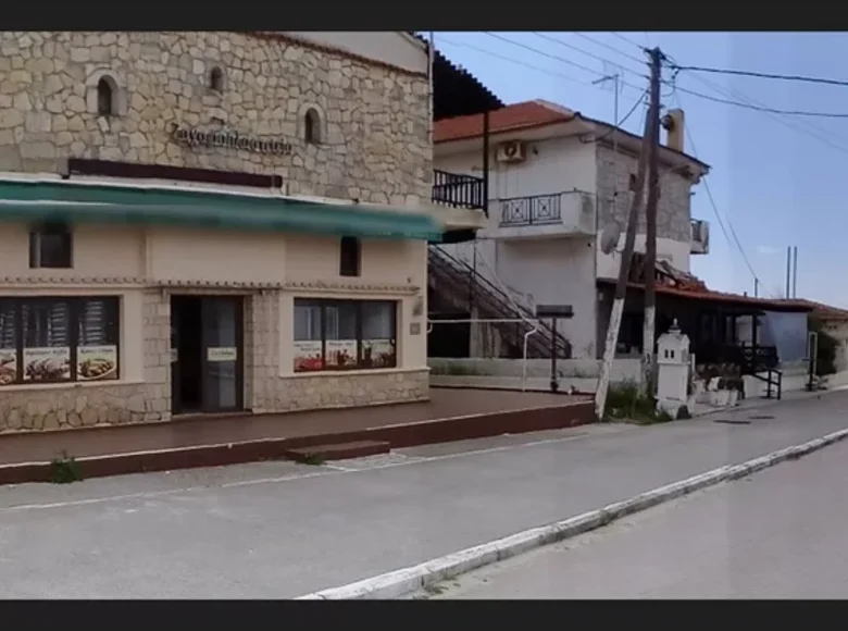 Commercial property 100 m² in Skala Fourkas, Greece