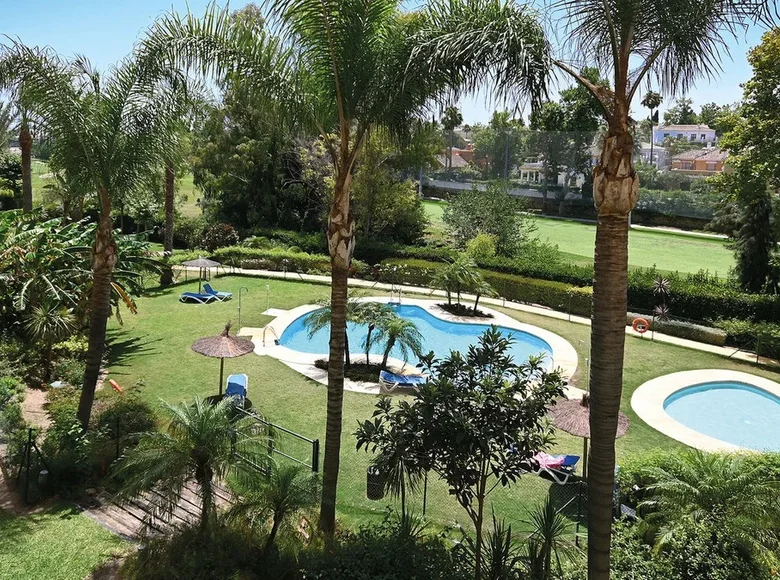 2 bedroom apartment 120 m² San Pedro Alcantara, Spain
