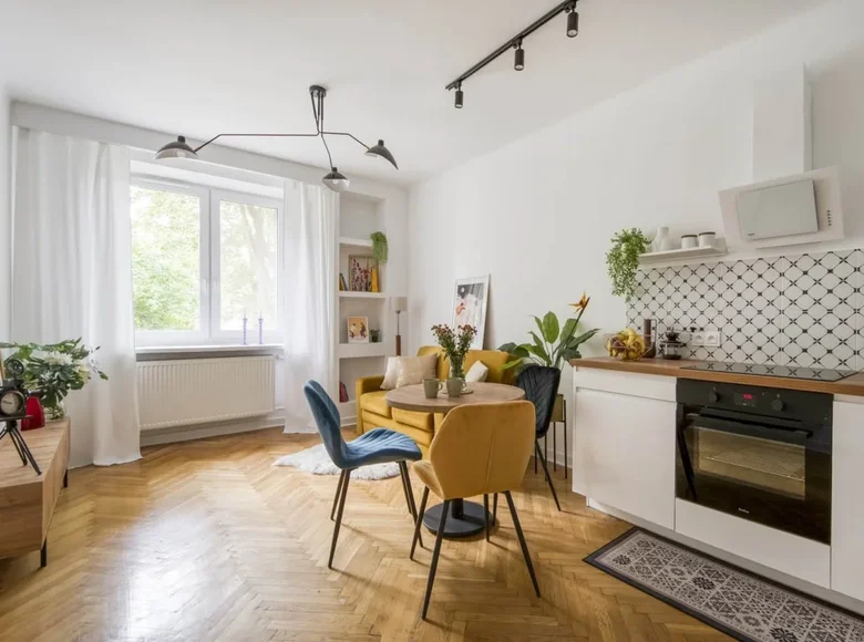 2 room apartment 41 m² Warsaw, Poland