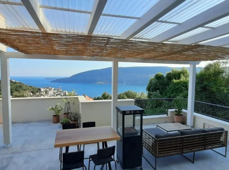 Apartamento 3 habitaciones 173 m² Herceg Novi, Montenegro