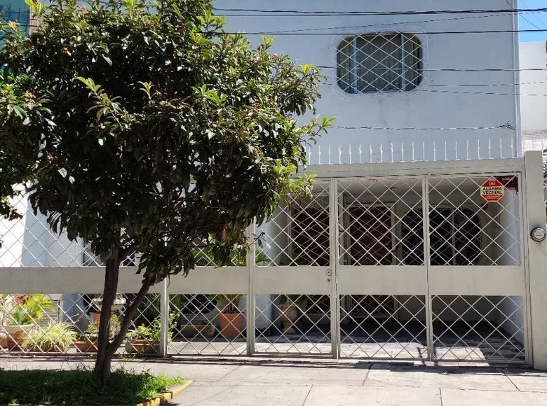 Casa 7 habitaciones 300 m² Zapopan, México