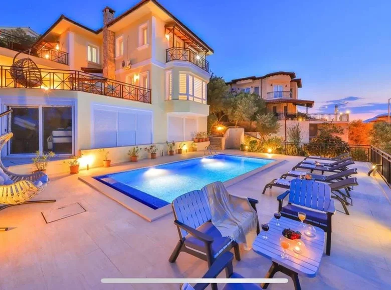 5 bedroom villa 250 m² Kaş, Turkey