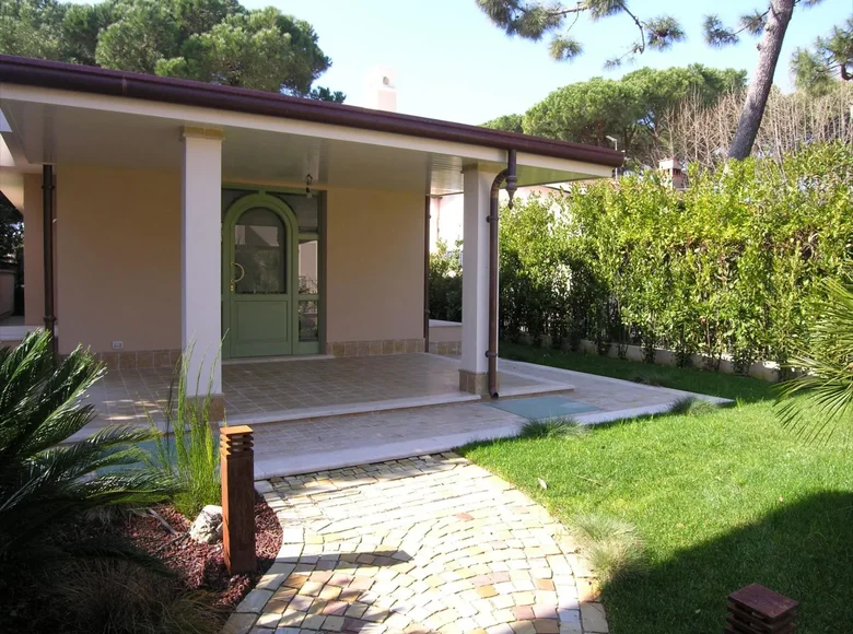 1 bedroom Villa  Forte dei Marmi, Italy