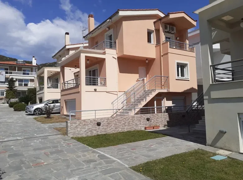 3 bedroom townthouse 182 m² Nea Iraklitsa, Greece