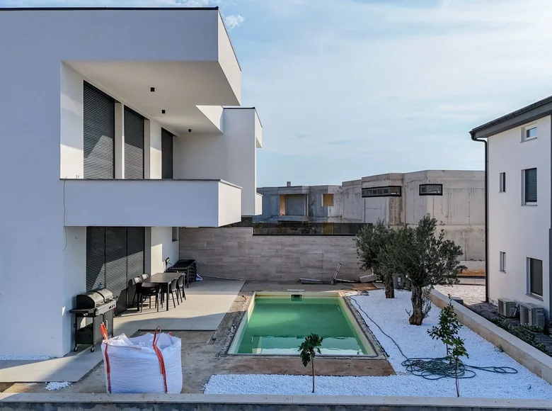 3 bedroom villa 130 m² Umag, Croatia