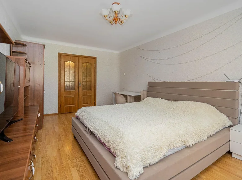 Mieszkanie 3 pokoi 70 m² Mińsk, Białoruś