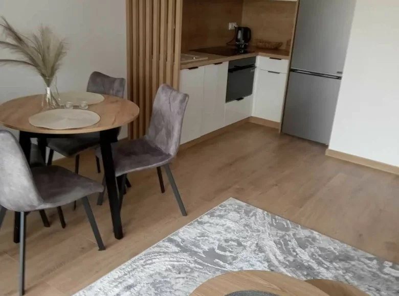 2 room apartment 39 m² in Warsaw, Poland