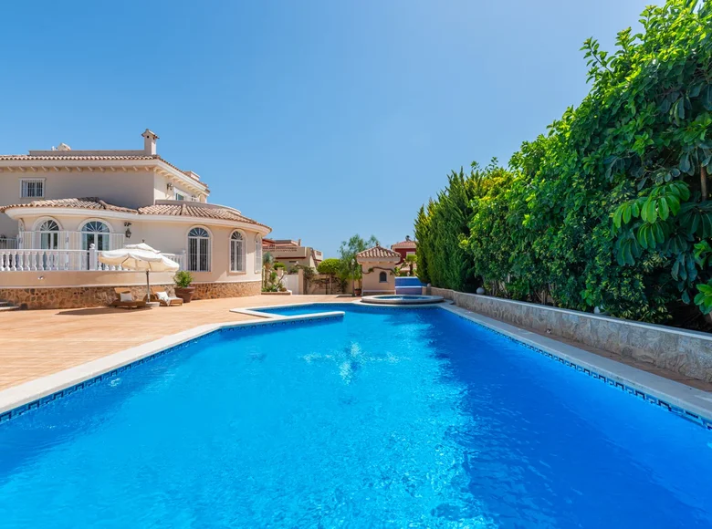 Willa 4 pokoi 214 m² Urbanizacion Dona Pepa, Hiszpania