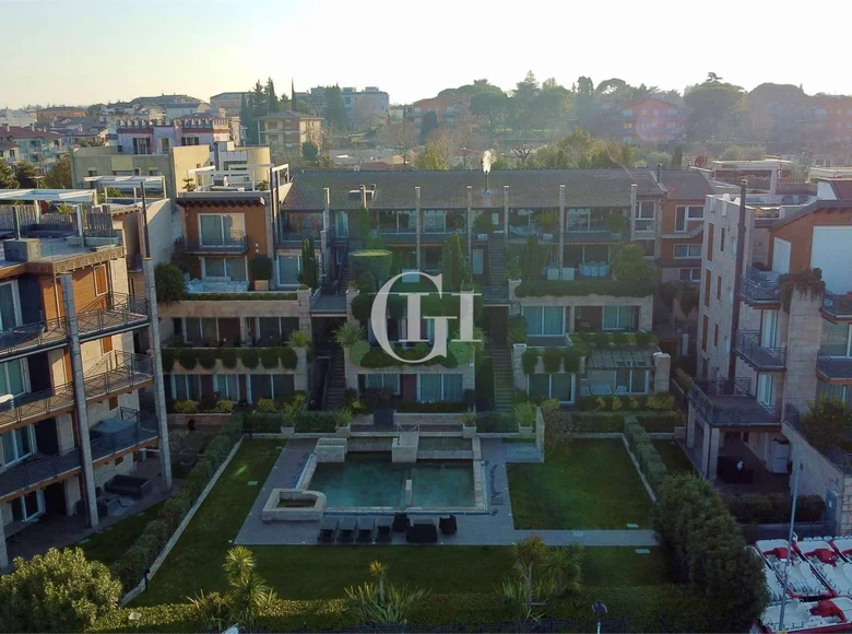 Квартира 2 комнаты 68 м² Peschiera del Garda, Италия