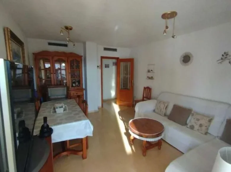 Mieszkanie 2 pokoi 85 m² Benidorm, Hiszpania