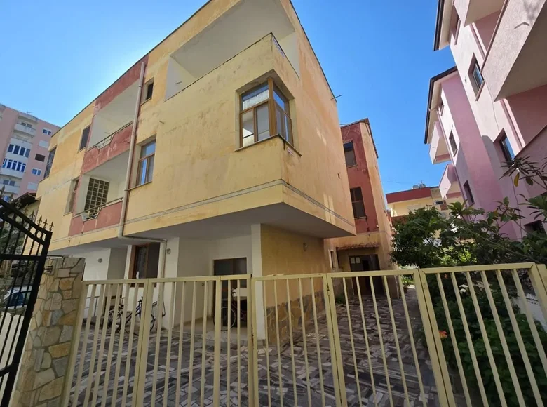 Apartamento 1 habitación 646 m² Bashkia Durres, Albania